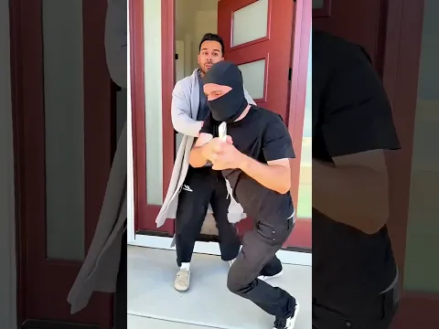 عاش في الحي الخطأ… وسرقوا منه كل شيء! 😱