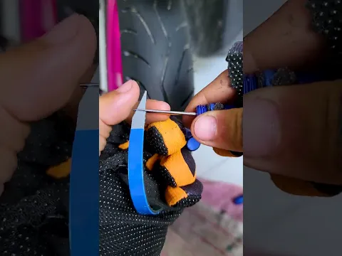 How to Fix a Flat Tire on the Road – Quick & Easy