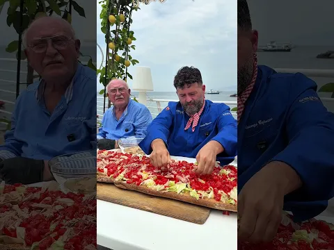 Fresella gigante con nonno enzo nella pizzeria più bella del mondo💙#capvin #fresella