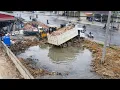 Lagu 25T Dump Trucks Loading Soil Filling Mud And Water With SHANTUI Dozer