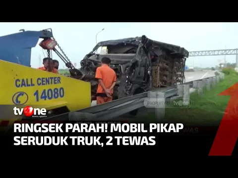 Mobil Pikap Tabrak Truk, Proses Evakuasi Berlangsung Dramatis