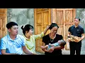 Download Lagu CEO Alex was happy to know that Jhony brought Tu Na and the baby to Jhony's mother's house to play.