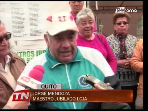 Jubilados en huelga para reclamar al gobierno el pago de compensaciones
