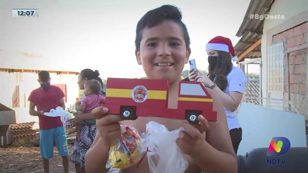 Chapecó: Voluntários distribuem presentes para crianças carentes