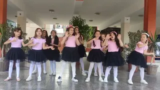 استعراض انشودة خطوة يمين خطوة شمال دندنها