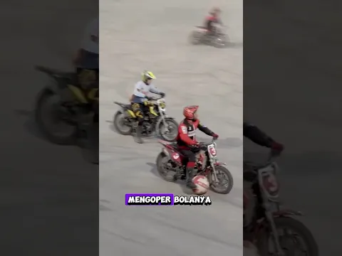 Sepakbola menggunakan motor #shortvideo #shorts