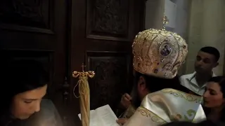 ارتفعي ايتها الابواب الدهرية ليدخل ملك المجد دندنها