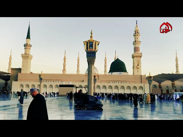 ⁣قد فجعنا برسول الله خير المرسلين ... وأصبنا بك يا مختار رب العالمين