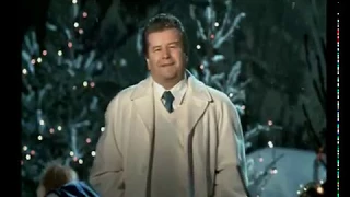 Сніг кружляє 