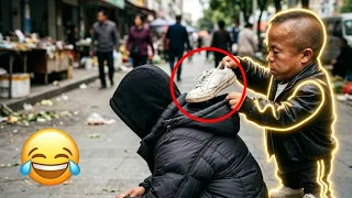 Street prank: The 99cm dwarf is too bad! #Laugh