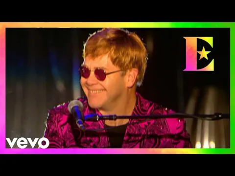 Download MP3 Elton John - Funeral For A Friend / Love Lies Bleeding (Live At Madison Square Garden)