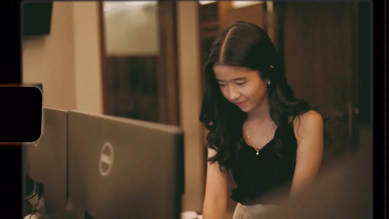 Emily Sie - Falling For You (Official Video) Emily Sie - Falling For You (Official Video)