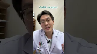 ทำไมการดื่มแอลกอฮอล์ถึงอาจช่วยลดอาการแพนิคได้บ้าง