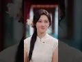 真千金剛返家就被嫌沒教養，不肯改姓便被趕去偏院居住！姐妹送上價值上億的玉佛，嘴上看似大方，背地卻想藉此逼她離家！她不吵不鬧，先將禮物交給長輩檢視，這份厚禮到底藏著什麼心機？
