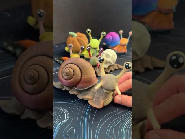 Snail & Slug with Holiday Extras - Articulated Figure video thumbnail