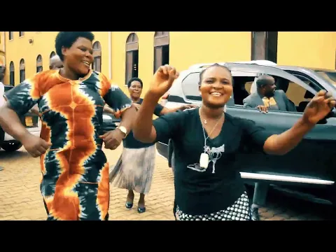 Download MP3 TINDIIJA KUGUMA NKOKUNDI BY LADY SARAH (Lady Sarah Rukungiri Official video)