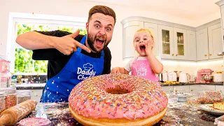 We made a GIANT Doughnut (Daddy & Daughter)