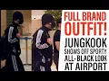 Download Lagu Complete merkoutfit! Jungkook showt sportieve, volledig zwarte look op de luchthaven