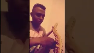 ام كلثوم علي السمسميه احلي واحد شفته بحياتي بيعزف سمسميه دوزان وتكنيك وشياكه  ام كلثوم علي السمسميه احلي واحد شفته بحياتي بيعزف سمسميه دوزان وتكنيك وشياكه