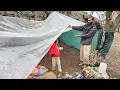 Lagu In the midst of rain and snow|Mustafa built the most amazing shelter!🌧️