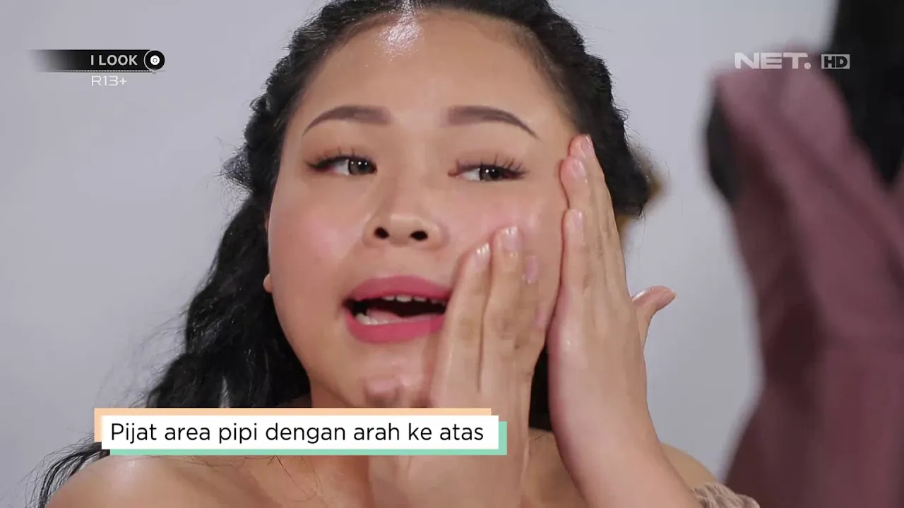 
          
          
          
            
            Tips Pijat Wajah Anti Aging - ILook
          
        . 