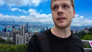 我徒步登上香港最著名的山峰