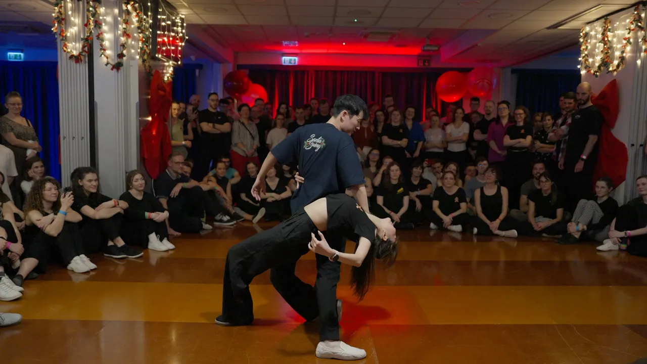 Wee Tze Yi & Dalena Lee - WALLOWS / Invitational Show / Santa Swing 2025
