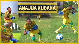 HUYU MZIZE NOMA ONA ALIVYODAKA PENALTI KAMA DIARRA APIGIWA SALUTE NA BENCHI LA UFUNDI  HUYU MZIZE NOMA ONA ALIVYODAKA PENALTI KAMA DIARRA APIGIWA SALUTE NA BENCHI LA UFUNDI