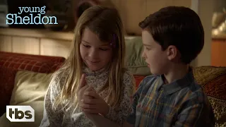 young sheldon sheldon gets a splinter home alone season 1 episode 14 clip tbs