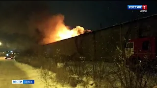 Сразу два крупных пожара произошли в Омске за минувшие сутки