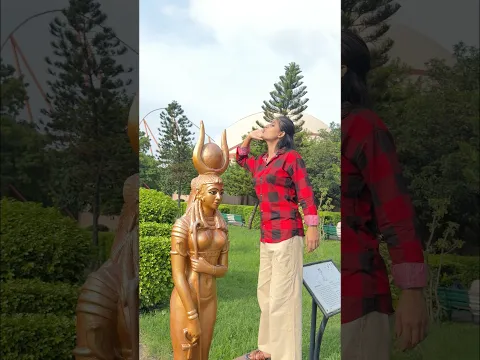 yeh aurat toh ek number ki chugalkhor hai😏😱
