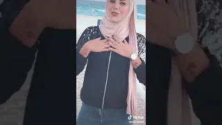 كل ما اقربلك صنتى الشوق جوايا بيسيب 