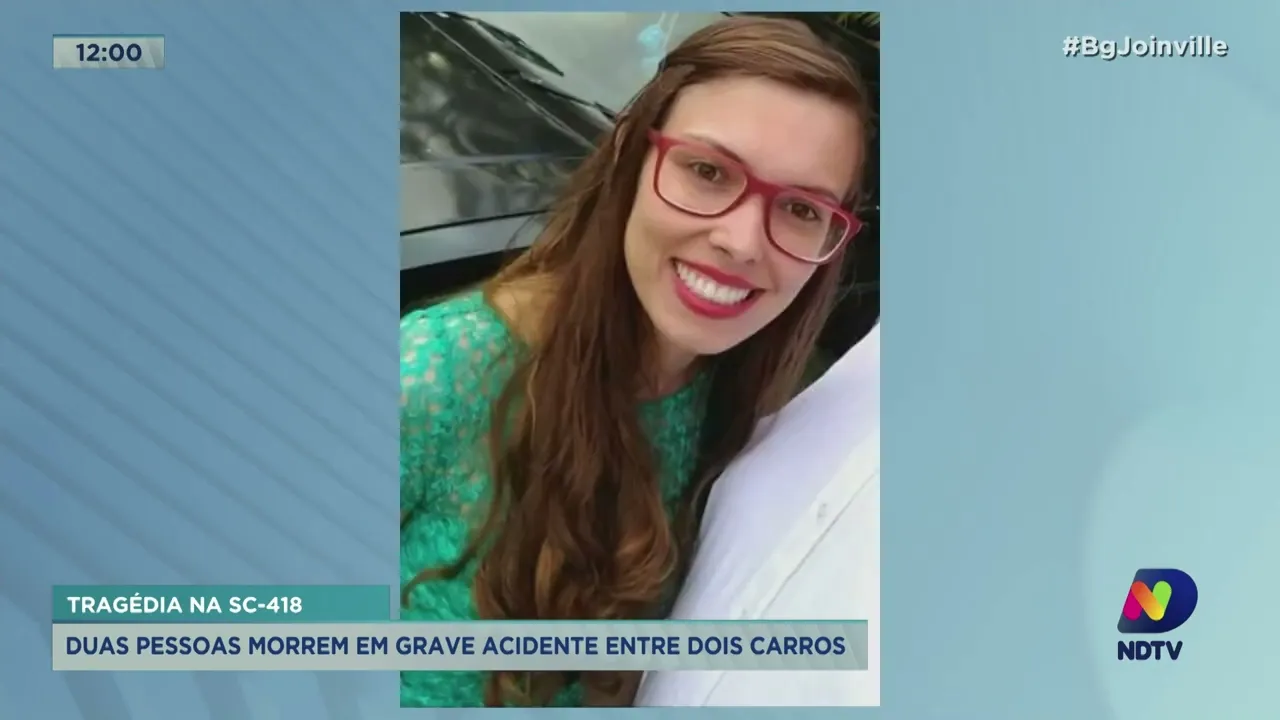 Tragédia na SC-418: duas pessoas morrem em grave acidente entre dois carros