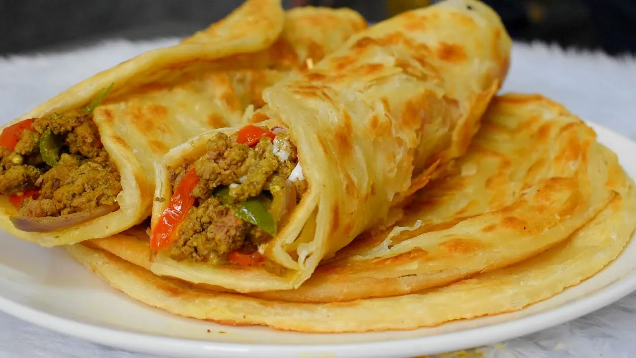 Keema bhara lachedar Paratha roll  recipe by lively cooking II Lacha paratha roll recipe