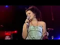 Lily Allen - LDN (Live At The Album Chart Show 2006) (VIDEO)
