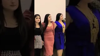 عينك هدبها يذبح 