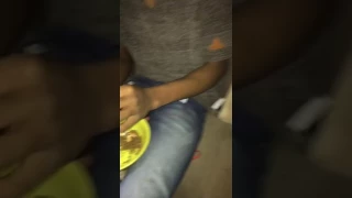 تعاطي الحشيش رجال الامن فوق دوريه في الرياض دندنها