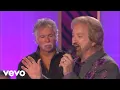 Download Lagu The Oak Ridge Boys - Loving God, Loving Each Other [Live] ft. Bill \u0026 Gloria Gaither