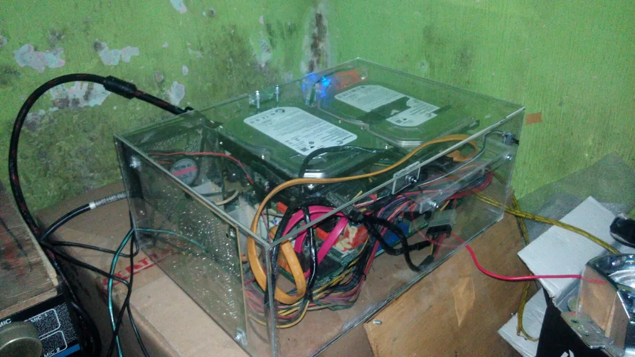 Casing PC Akrilik / mika cocok yg mau PC full RGB..!!!. 