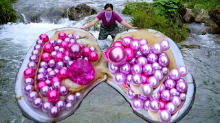 😱🎁Prying open giant clams in the rapids, they contain high-quality and precious pearls, beautiful
