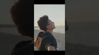 وأنا كل ما أقول نسيته يا أبويا تسقيني كاسات حنيني يا عين    تامر علي دندنها