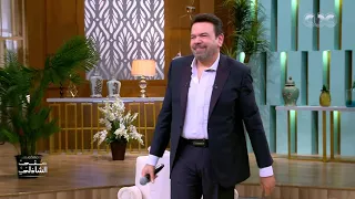 أغنية جديدة إهداء من أبو العروسة خالد عجاج في معكم منى الشاذلي 