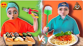 تحدي الأكل بأدوات غريبة جدا استخدمنا اغرب الأدوات فكاهي 