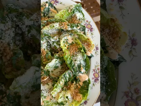 Spicy Caesar salad just like Jon and Vinny’s!!