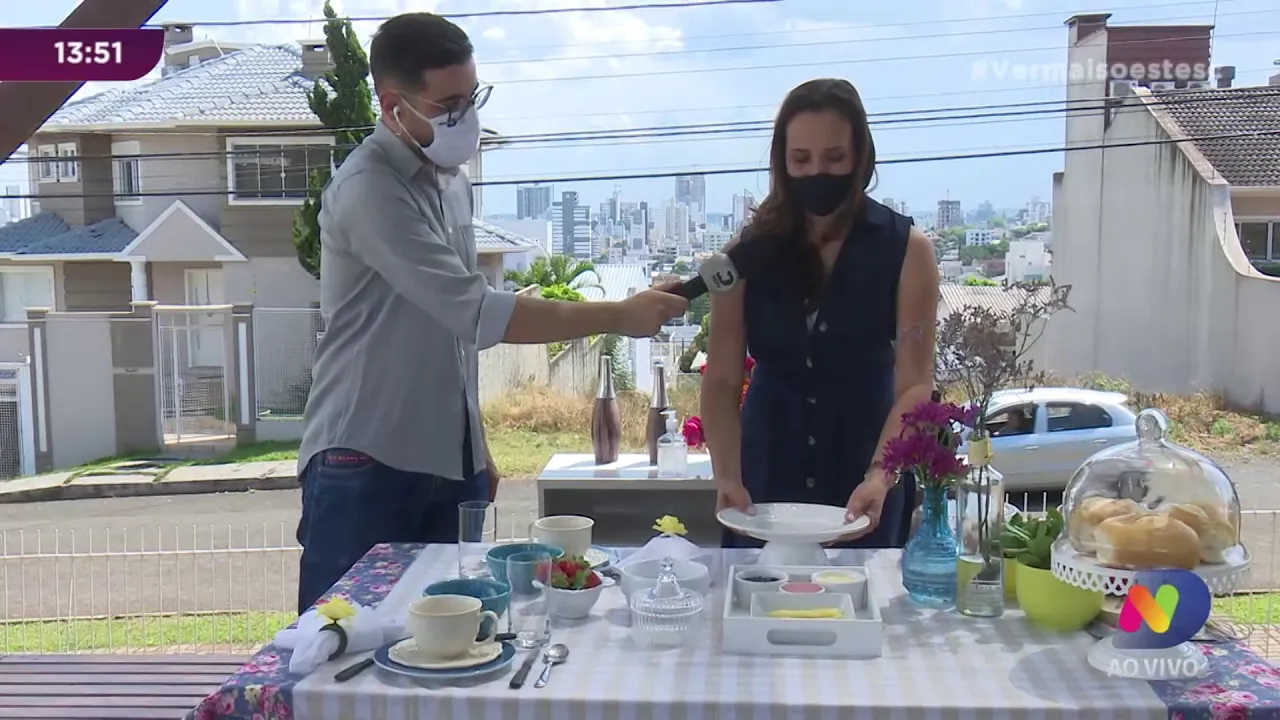 Quem não gosta de uma mesa bem arrumada? Veja as dicas para decorar a sua com o que tem em casa