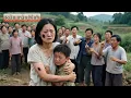 Download Lagu Người mẹ nghèo khó nhặt rác nuôi con nuôi, nhưng nào ngờ con trai ruột của bà lại là người giàu nhất
