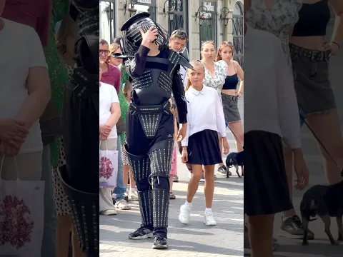 LITTLE GIRL WALKING DANCING WITH ME 😂😍 Подхватил Танец 😨🔥
