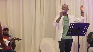 حقروص ضربني بالمسدس   العدة كلام ثاني  دندنها