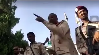 عبد الرحيم دقلو يقول للذين يهتفون بالمدنية اسكت يا زول 