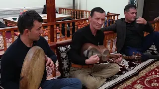 Jumaboy Iskandarov Ravshanbek Odamboevni Tugilgan kunida Xammani lol qoldirdi.